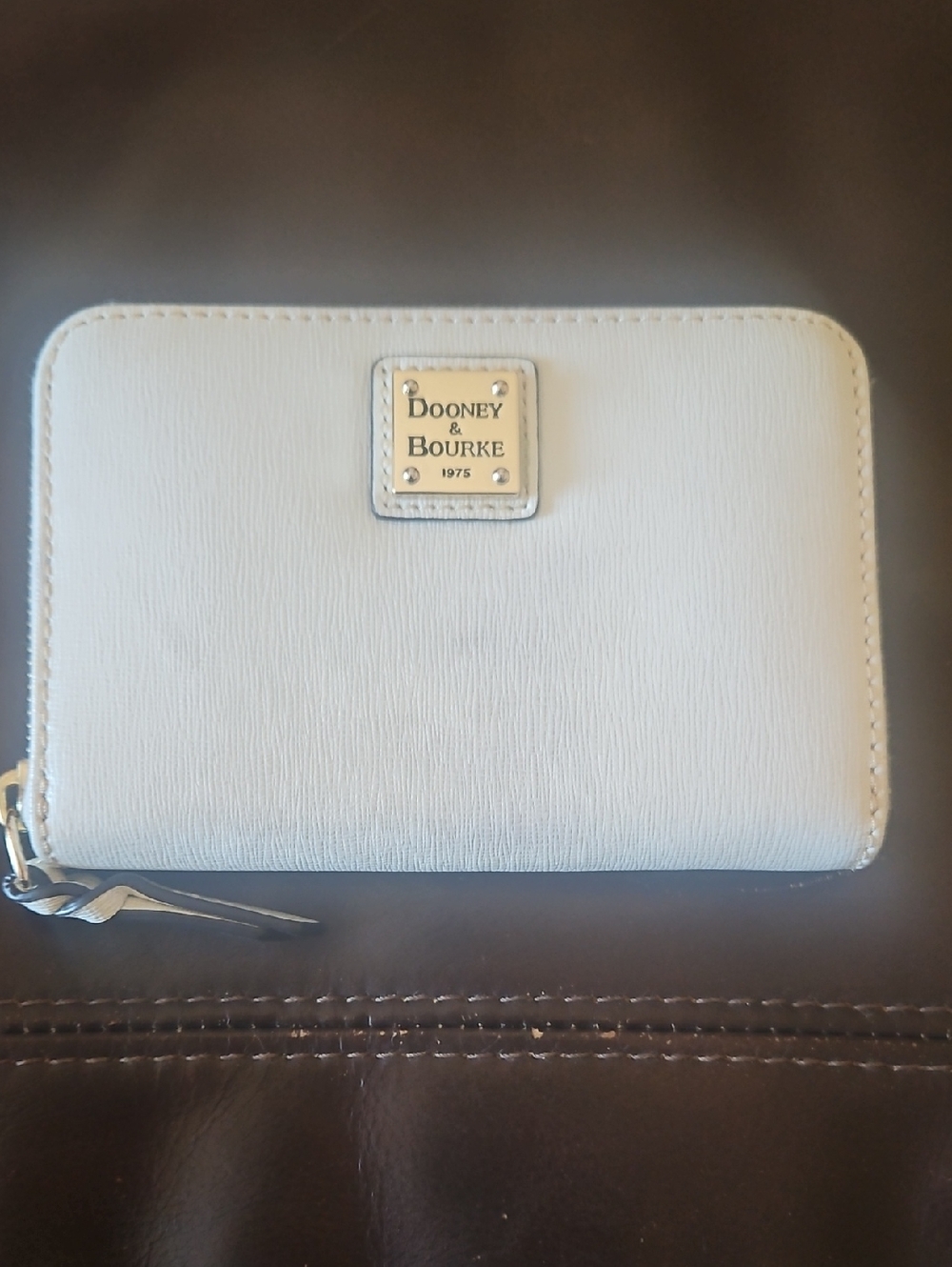 Dooney & Bourke White Zip-Around Leather Wallet with Logo Plate